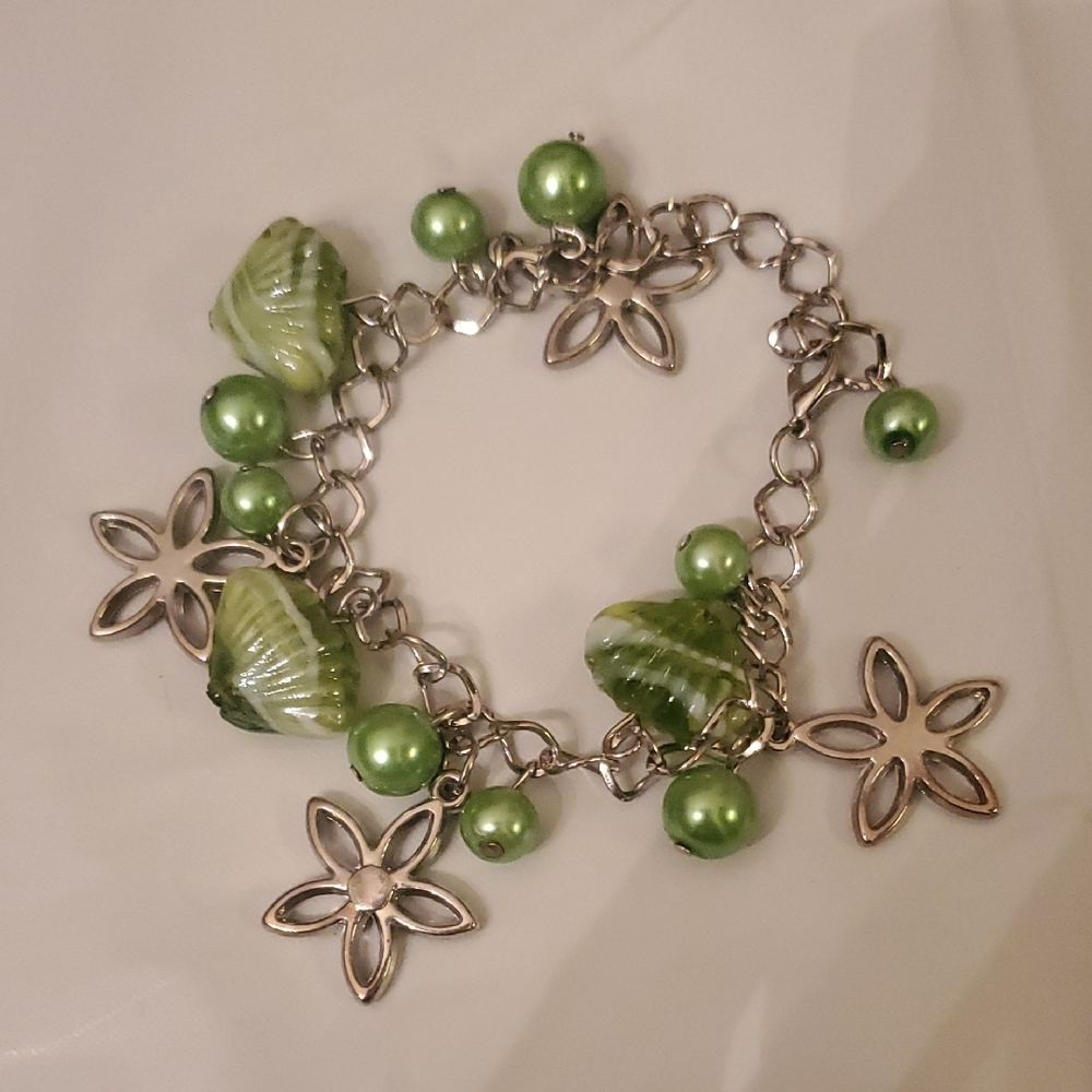 Green Floral Charm Bracelet